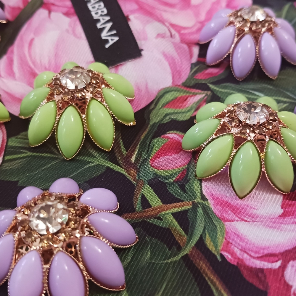 Vintage DOLCE & Gabbana SET OF 6 SHANKS BUTTONS RESIN METAL ITALY